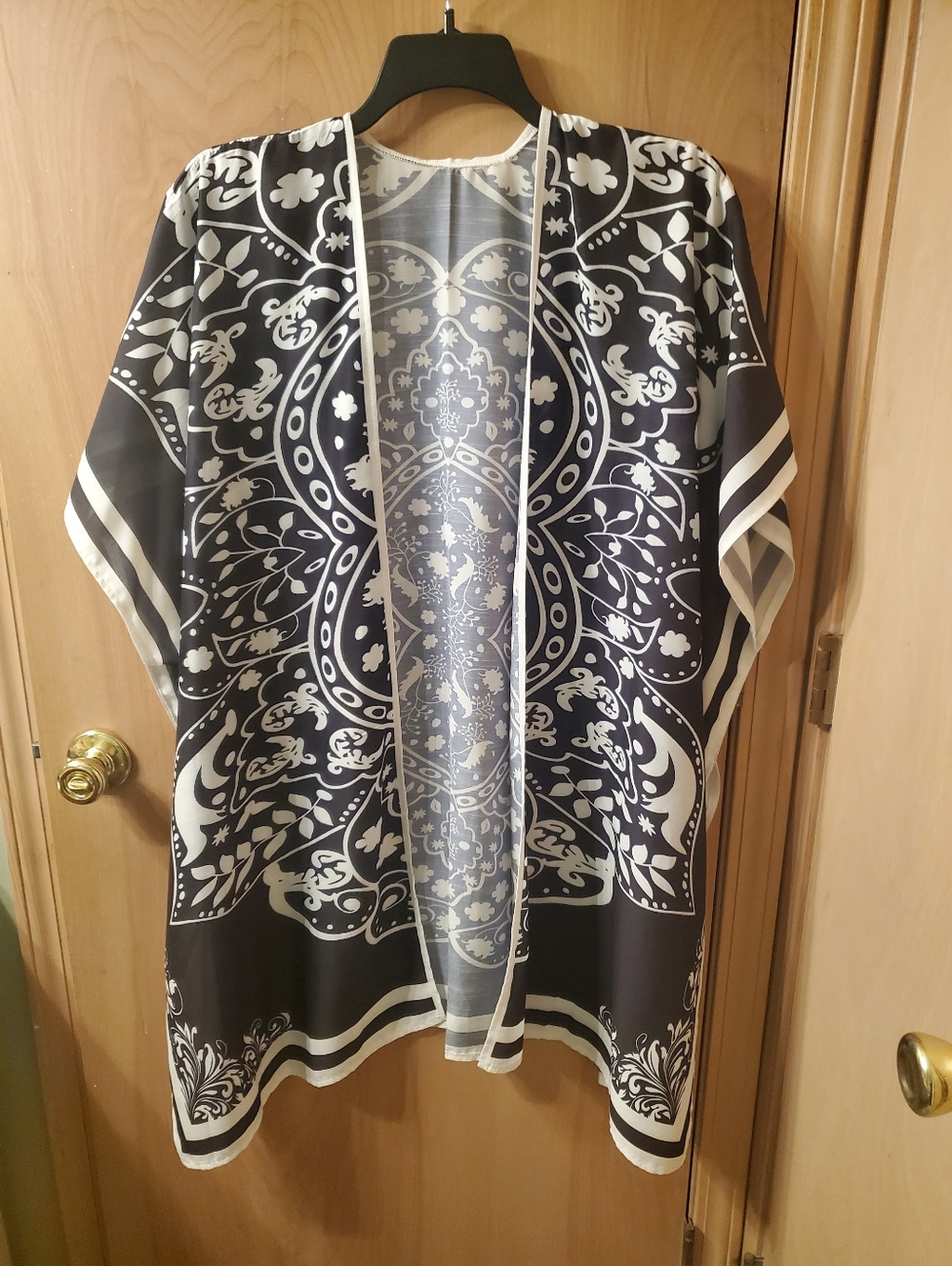 Black & White Floral Print Kimono Camisole